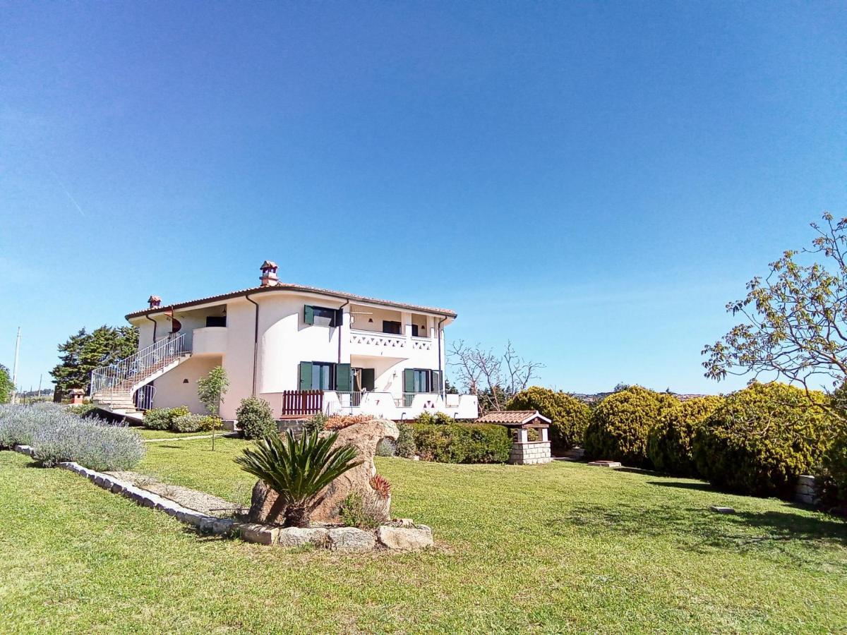B&B Bene Bennios Iun F1441 Nuoro  Zewnętrze zdjęcie